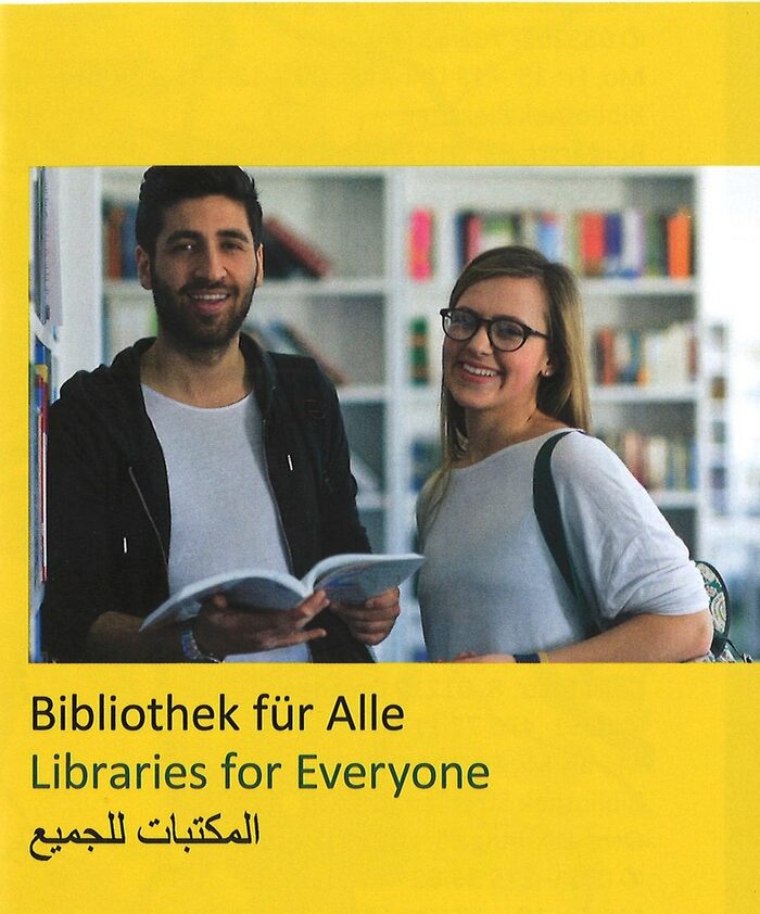 Flyer "Bibliothek für alle" mit einer Frau und einem Mann.