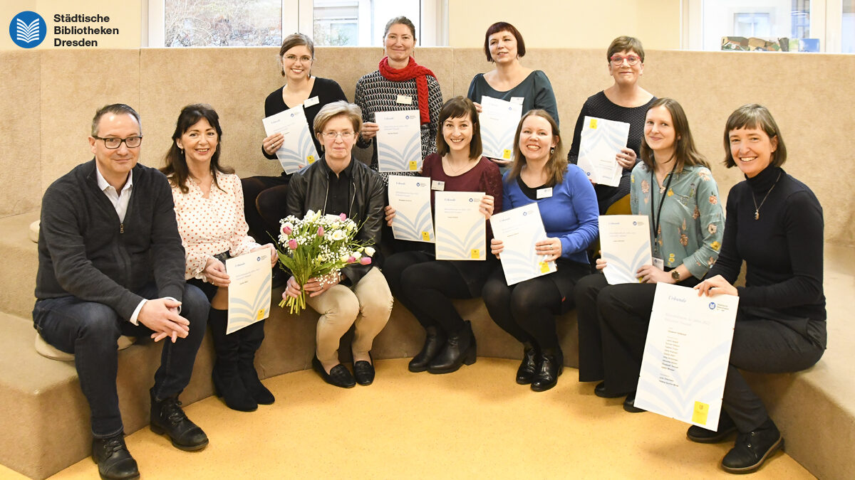 Das Team der Bibliothek Neustadt mit Jan Donhauser und Marit Kunis-Michel