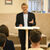 Roman Rabe, Bibliothekarischer Fachdirektor, würdigt die Leistungen der Bibliothek.