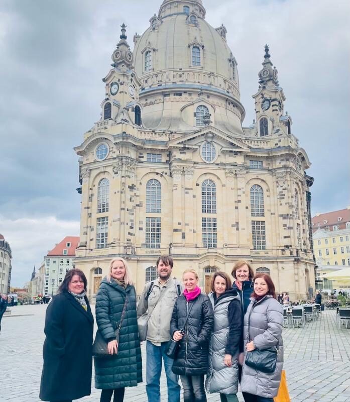 Gruppenfoto vor der Frauenkirche