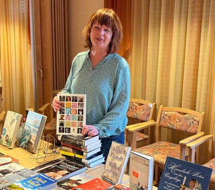 Büchertische in Seniorenheimen