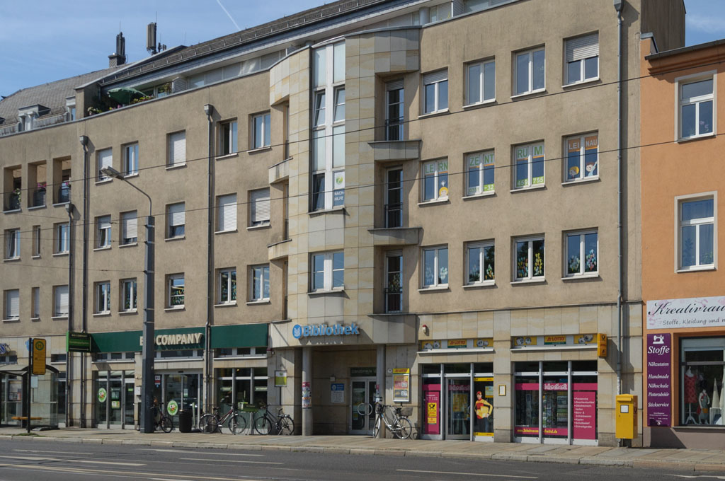 Außenansischt der Bibliothek Blasewitz Außenansischt der Bibliothek Blasewitz