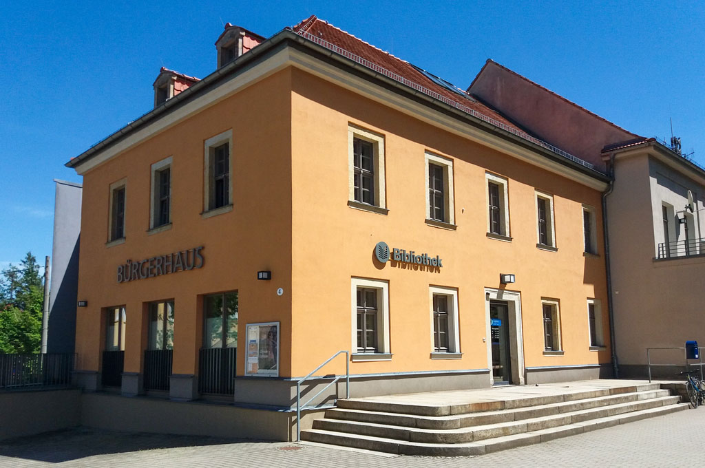 Außenansicht der Bibliothek Langebrück Außenansicht der Bibliothek Langebrück