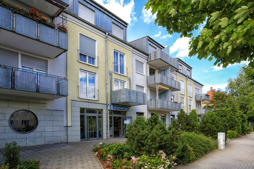 Außenansicht der Bibliothek Leubnitz-Neuostra