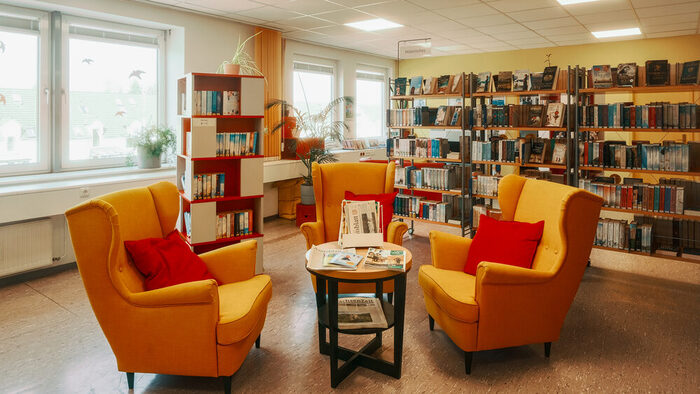 Außenansicht der Bibliothek Weixdorf