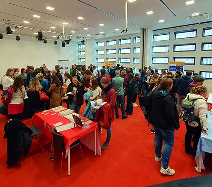 Messe auf in die Welt
